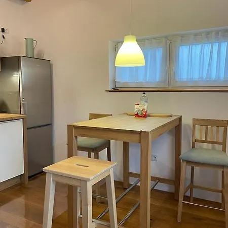 Im Stadtzentrum Von Bernau - Komfortable Mit 2 Zimmern, Bad, Spuelmaschine, Waschmaschine, Komplette Kueche, Wlan, Terrasse, Ruhige Lage Apartment Bernau bei Berlin