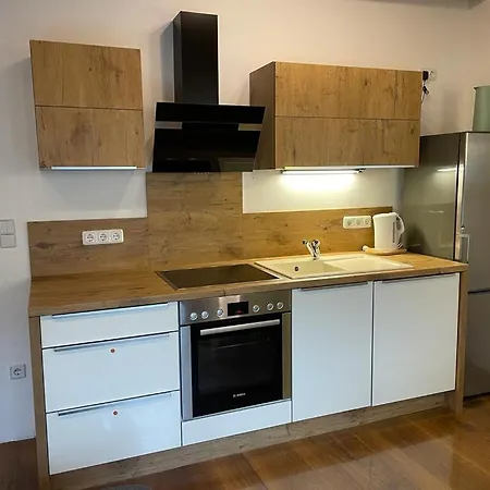 Im Stadtzentrum Von Bernau - Komfortable Mit 2 Zimmern, Bad, Spuelmaschine, Waschmaschine, Komplette Kueche, Wlan, Terrasse, Ruhige Lage * Bernau bei Berlin