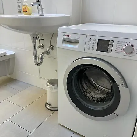 Im Stadtzentrum Von Bernau - Komfortable Mit 2 Zimmern, Bad, Spuelmaschine, Waschmaschine, Komplette Kueche, Wlan, Terrasse, Ruhige Lage Bernau bei Berlin