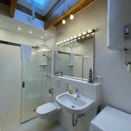 Im Stadtzentrum Von Bernau - Komfortable Mit 2 Zimmern, Bad, Spuelmaschine, Waschmaschine, Komplette Kueche, Wlan, Terrasse, Ruhige Lage * Bernau bei Berlin