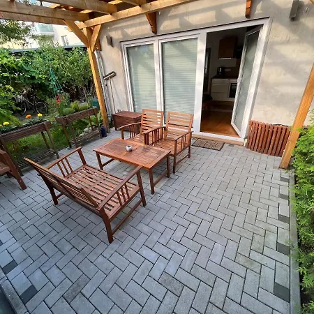 Apartment Im Stadtzentrum Von Bernau - Komfortable Mit 2 Zimmern, Bad, Spuelmaschine, Waschmaschine, Komplette Kueche, Wlan, Terrasse, Ruhige Lage *