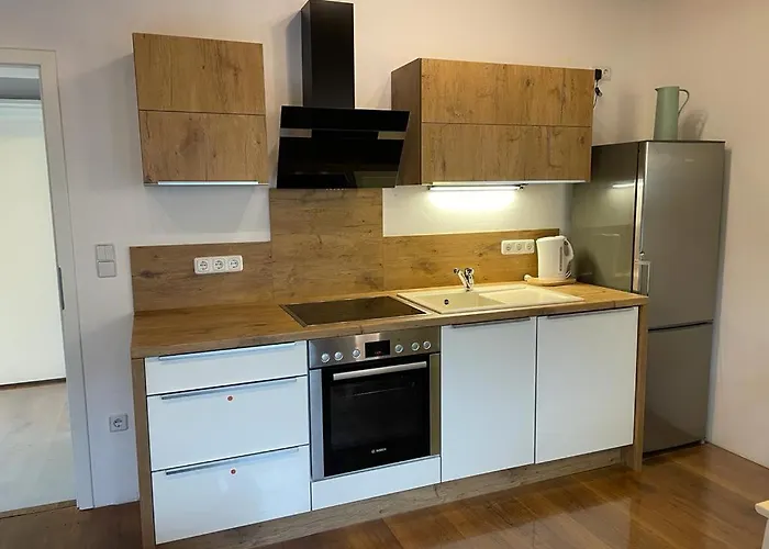 Im Stadtzentrum Von Bernau - Komfortable Mit 2 Zimmern, Bad, Spuelmaschine, Waschmaschine, Komplette Kueche, Wlan, Terrasse, Ruhige Lage * Bernau bei Berlin