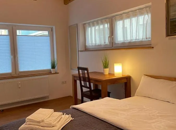 Lägenhet Im Stadtzentrum Von Bernau - Komfortable Mit 2 Zimmern, Bad, Spuelmaschine, Waschmaschine, Komplette Kueche, Wlan, Terrasse, Ruhige Lage *