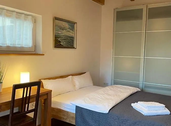 Lägenhet Im Stadtzentrum Von Bernau - Komfortable Mit 2 Zimmern, Bad, Spuelmaschine, Waschmaschine, Komplette Kueche, Wlan, Terrasse, Ruhige Lage *