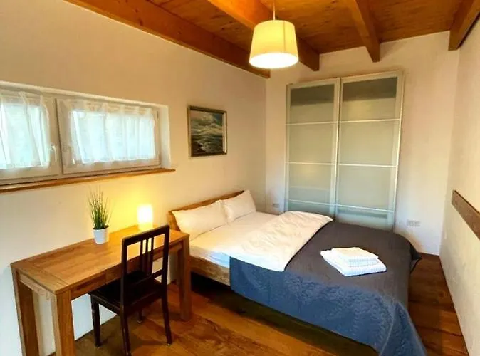 Im Stadtzentrum Von Bernau - Komfortable Mit 2 Zimmern, Bad, Spuelmaschine, Waschmaschine, Komplette Kueche, Wlan, Terrasse, Ruhige Lage Bernau bei Berlin